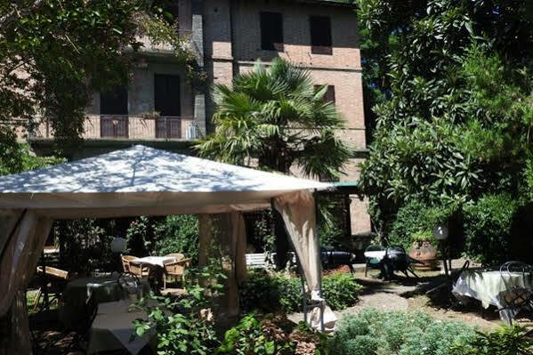 Hotel Moderno Siena Exteriör bild